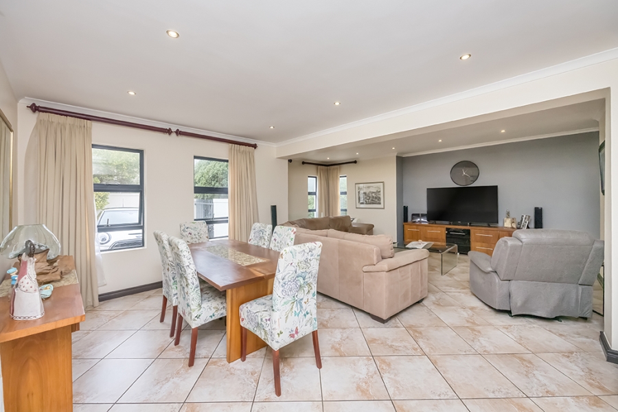 5 Bedroom Property for Sale in Big Bay Western Cape